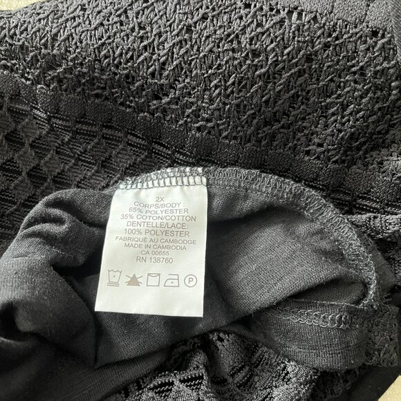 Black D/C Jeans TShirt with Lace Pattern - Size 2X GUC - Picture 5 of 9